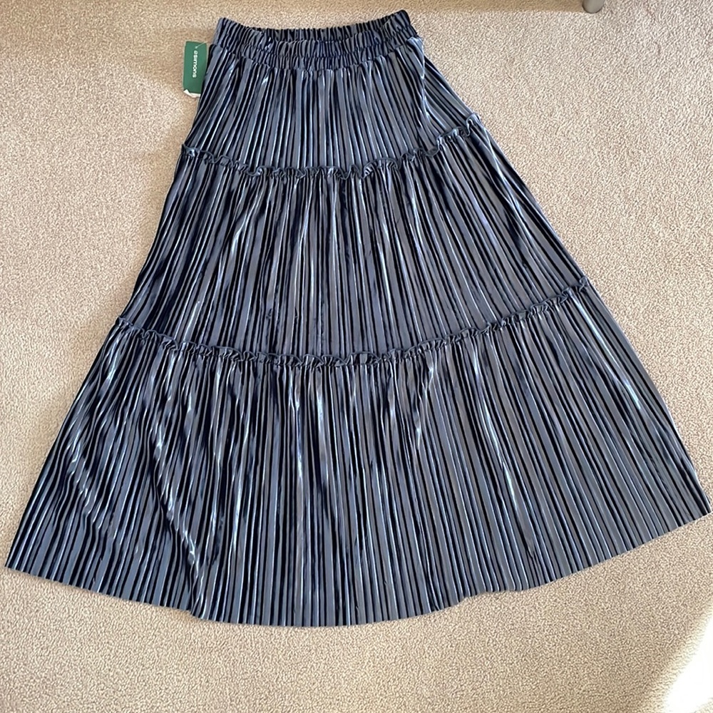 Simons velvet ruffle tiered pleat skirt
